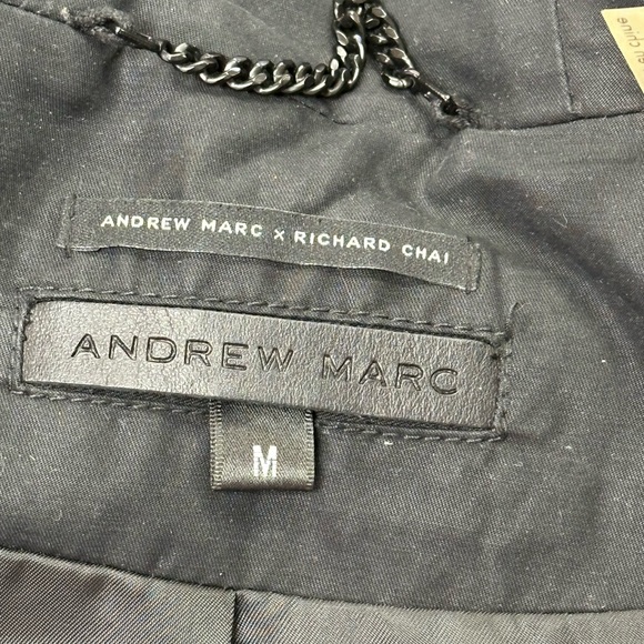 Andrew Marc fur accented black coat size medium - Picture 6 of 7